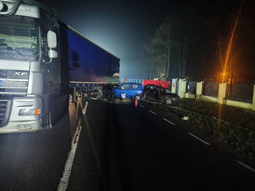 Tragiczny wypadek na drodze krajowej nr 50: zginął kierowca toyoty